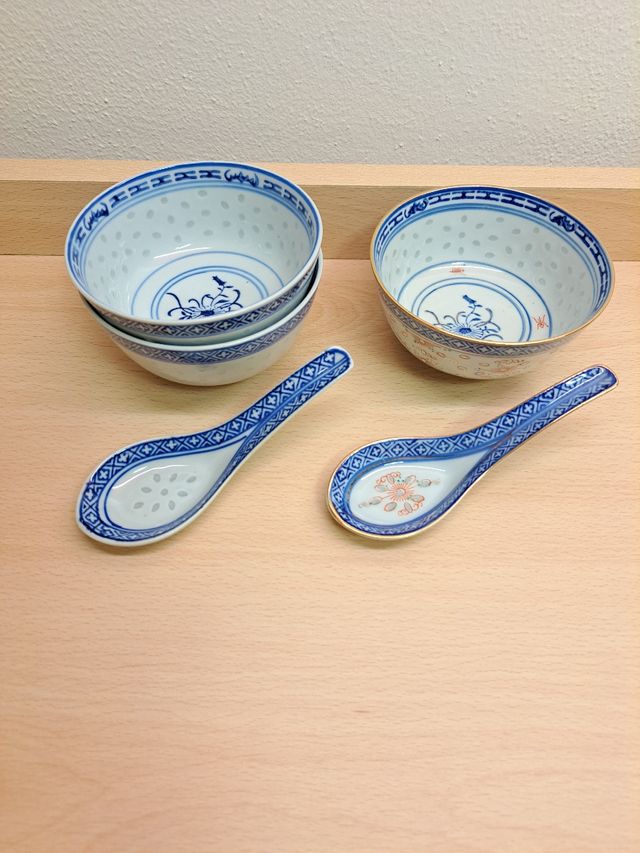 Porcellana cinese - 3 ciotole con 2 cucchiai