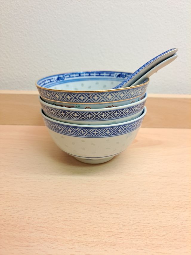 Porcellana cinese - 3 ciotole con 2 cucchiai