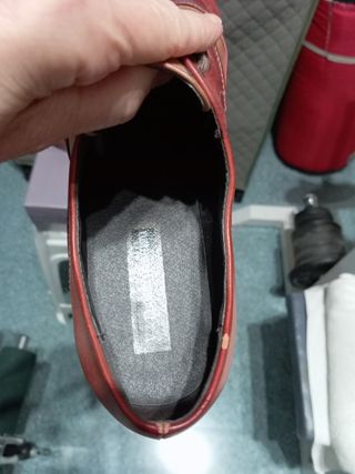 Zapatos cómodos tacón rojo y cuero