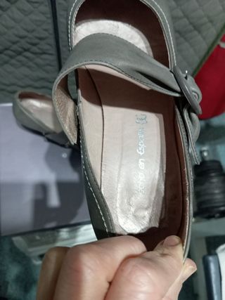Zapatos color visón cómodos casi nuevos,
