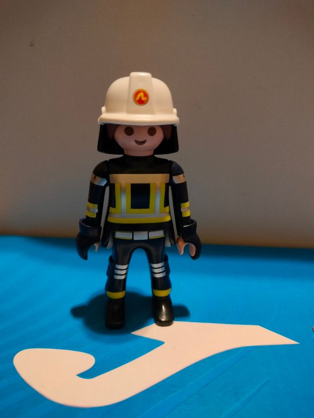 Playmobil bombera con coleta