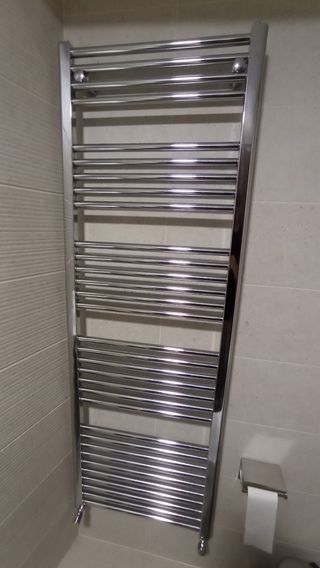 RADIADOR TOALLERO ALUMINIO