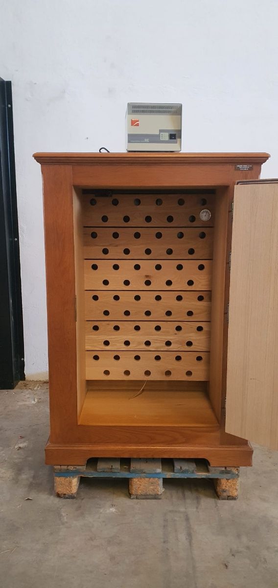 Vinoteca O.A.K. 66 botellas