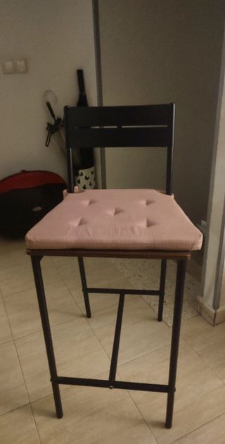 Taburete alto