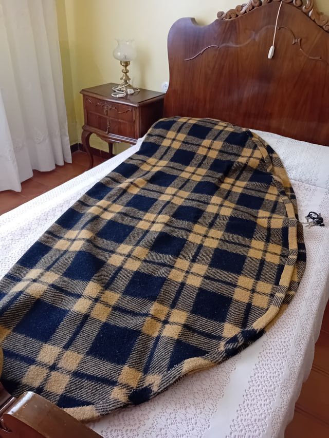 Manta mesa camilla redonda