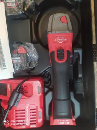 Radial Milwaukee nueva 420€
