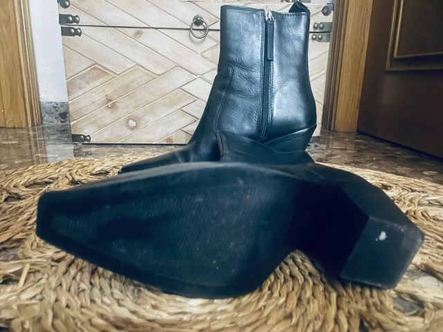 Stivaletti in pelle