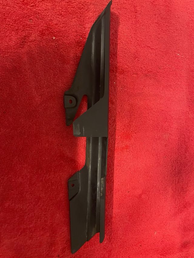 Cubre cadena kawasaki zx6r 98-99