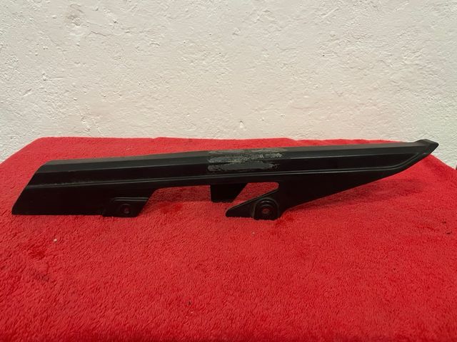 Cubre cadena kawasaki zx6r 98-99
