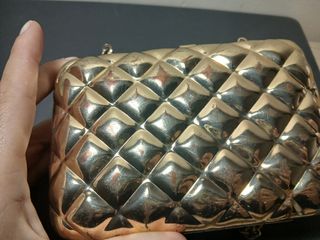 Bolso de fiesta dorado