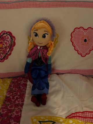 Ana de Frozen. Muñeca de trapo