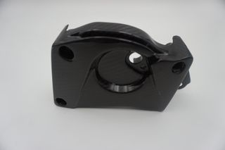 Tapa de piñón en carbono BMW S1000RR S1000R S1000X