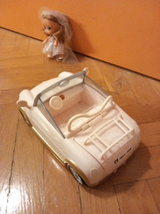 Barriguitas: Novia con su coche