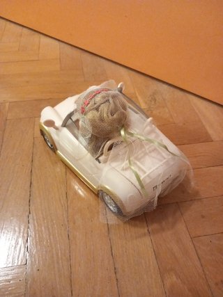 Barriguitas: Novia con su coche