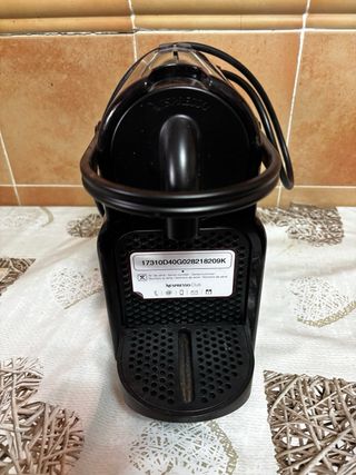 Cafetera de capsulas nespresso De’longhi