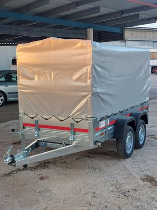 remolque de dos ejes cerrado auto basculante