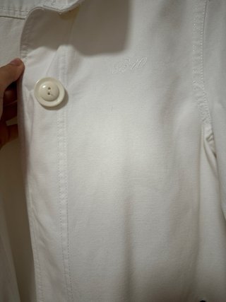 Chaqueta marca Brotes blanca