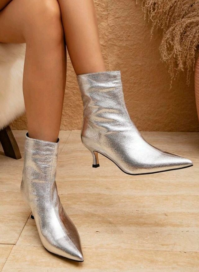 Botin plateado talla 40 sin estrenar