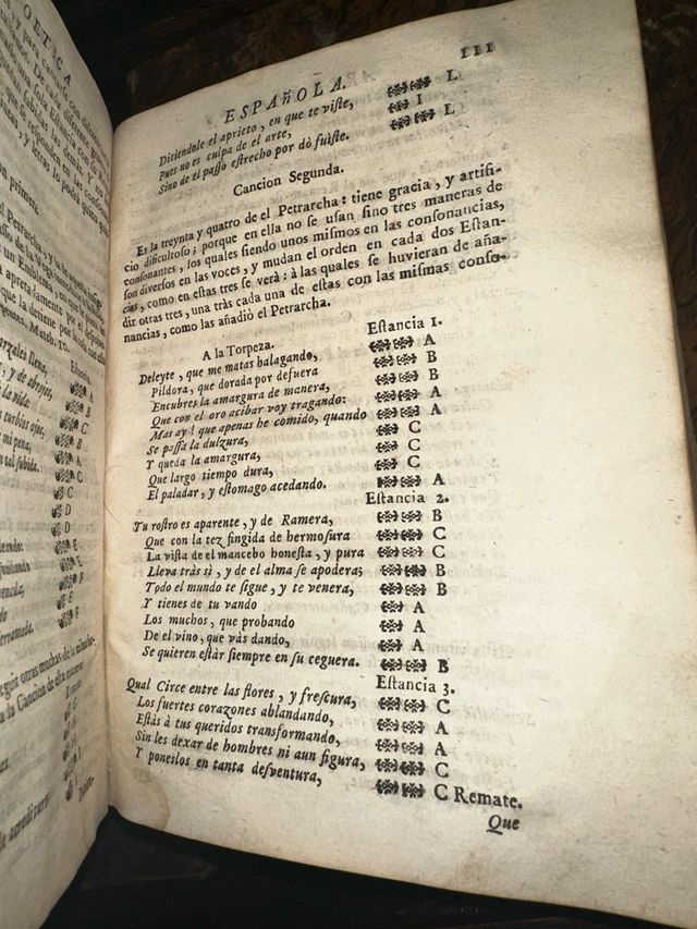 Libro antiguo 1759 “Arte poética española”
