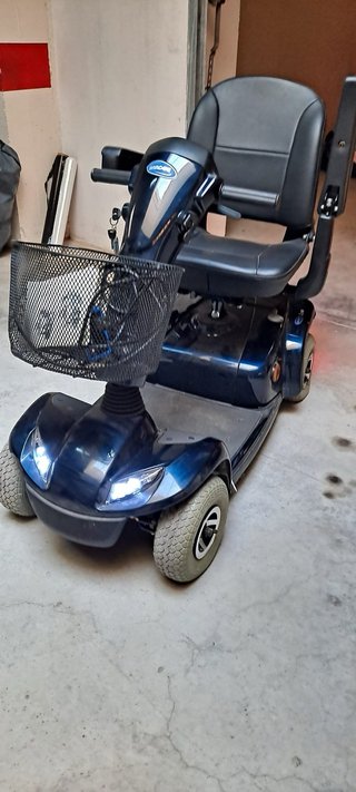 Scooter electrico invacare 4 ruedas. Modelo Leo