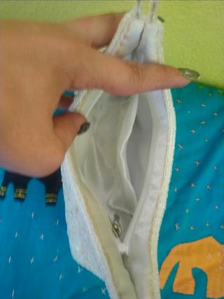 Bolso blanco pedrería 