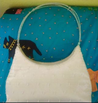 Bolso blanco pedrería 