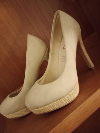 Zapatos Corina beig elegantes tacones
