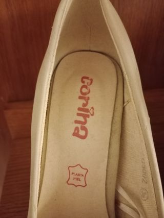Zapatos Corina beig elegantes tacones
