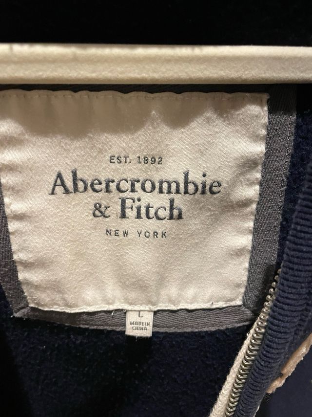Sudadera de Abercrombie & Fitch en azul marino