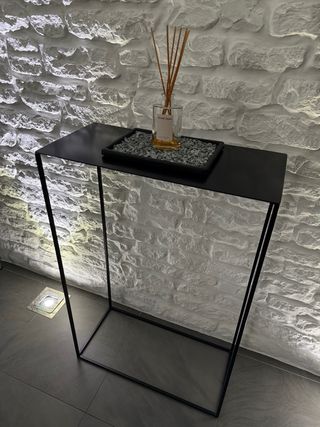 tavolino di design nero opaco