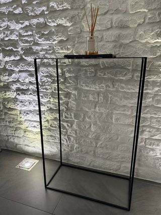 tavolino di design nero opaco