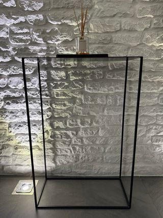 tavolino di design nero opaco