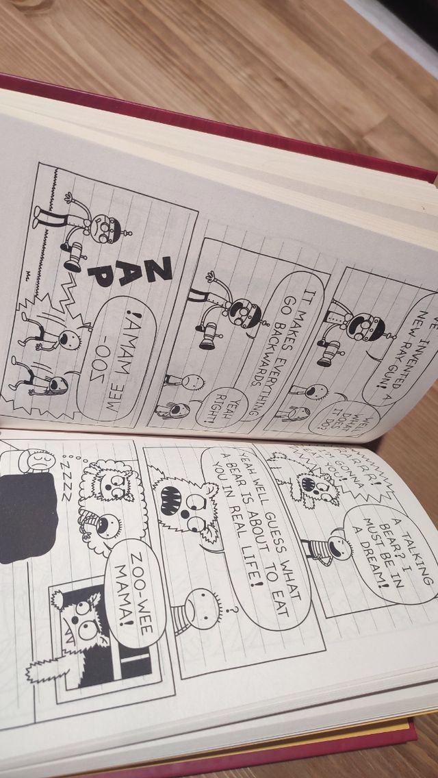Diary of an Awesome Friendly Kid: Rowley Jefferson's Journal (Diary of a Wimpy Kid)
