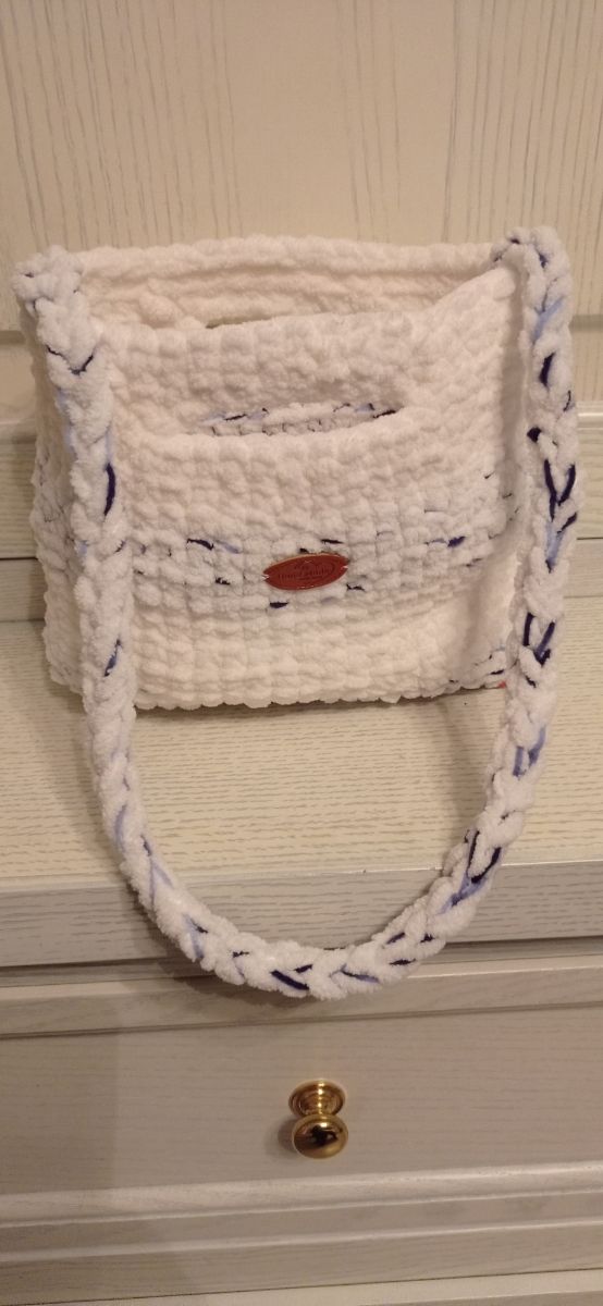 Borsa fatta all'uncinetto