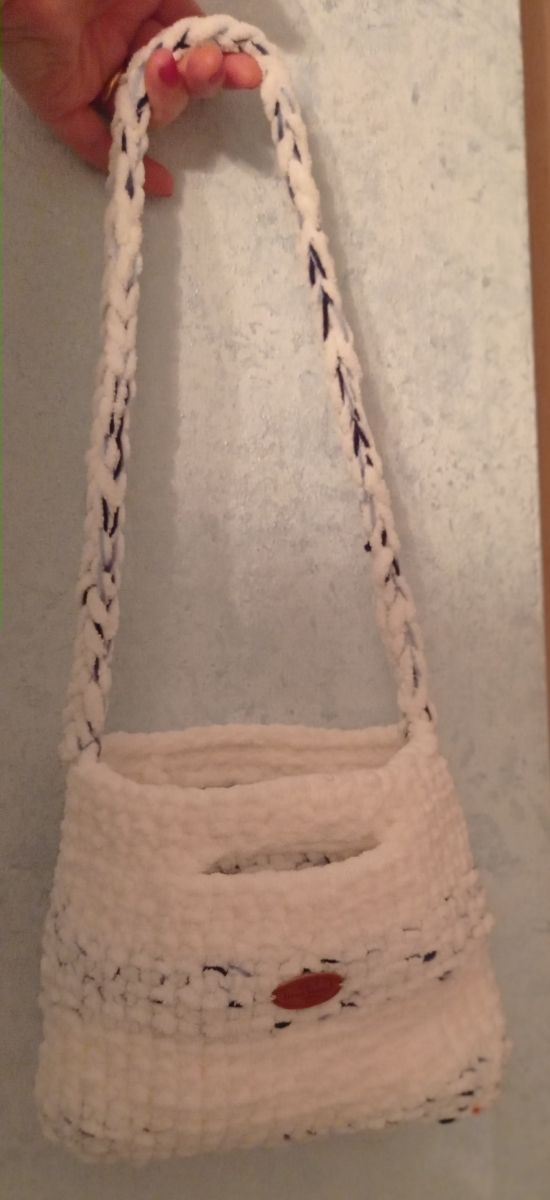 Borsa fatta all'uncinetto