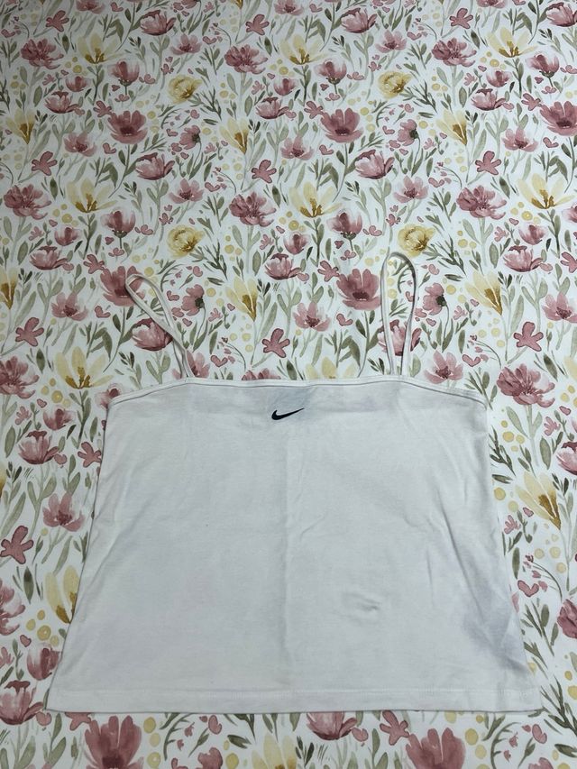 Camiseta top nike blanca gym