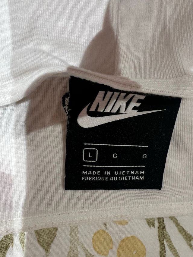 Camiseta top nike blanca gym