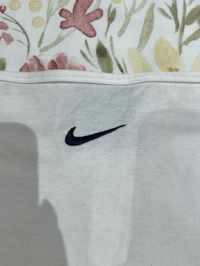 Camiseta top nike blanca gym