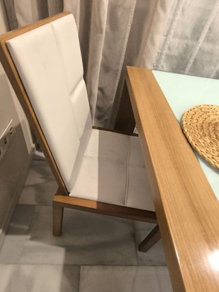 4 sillas de piel