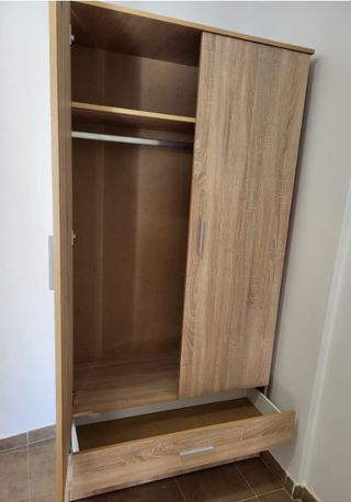 armarios, cómodas, mesitas y mas