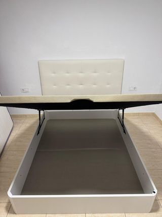 CAMAS, COLCHONES Y CANAPES