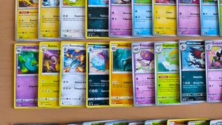 Set 60 carte pokemon comuni holo varie