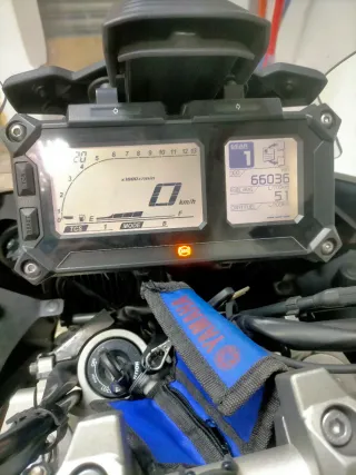 Yamaha tracer 900 cambio/vendo