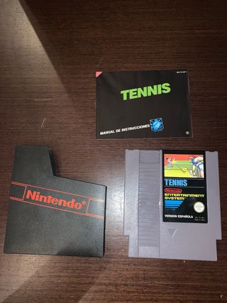 Nintendo NES + 2 mandos + 3 juegos