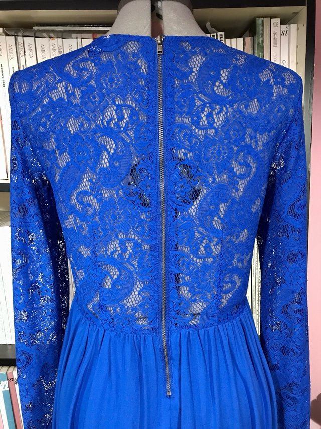 Vestitino da cocktail blu elettico con pizzo