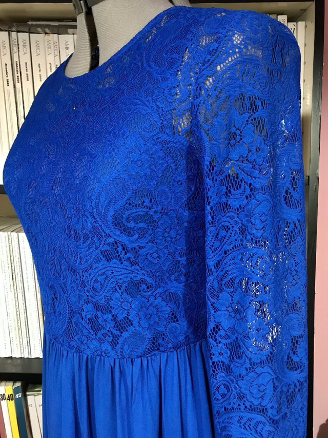 Vestitino da cocktail blu elettico con pizzo