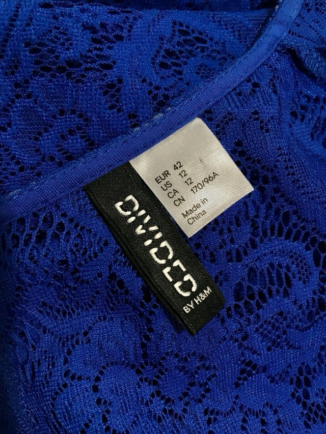 Vestitino da cocktail blu elettico con pizzo