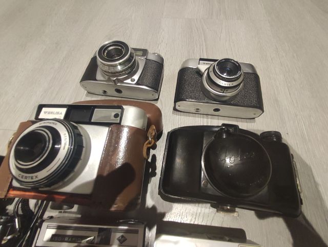 Lote 11 cámaras analógicas.