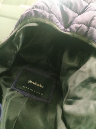 Anorak varios colores 9 euros la unidad 