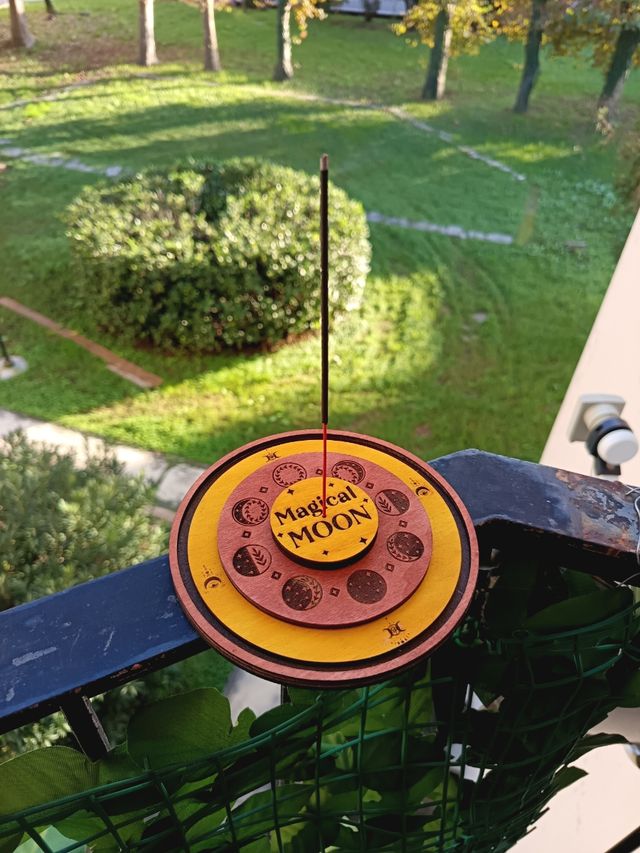 Porta incenso il legno con fasi lunari
